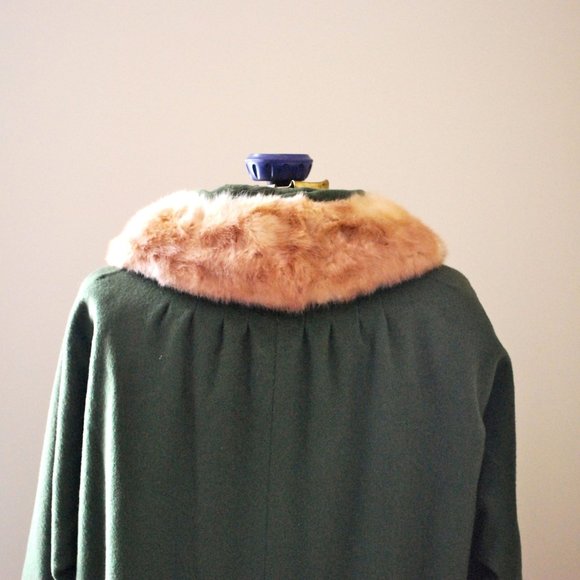 Classic Olive/Army Green Wool Coat w/ Fur Collar - Picture 6 of 7